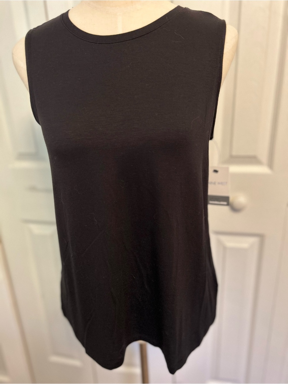 Nine West Black Sleeveless Crewneck Tank